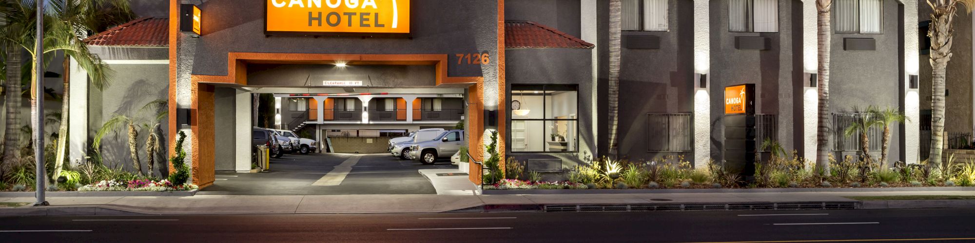 Canoga Hotel