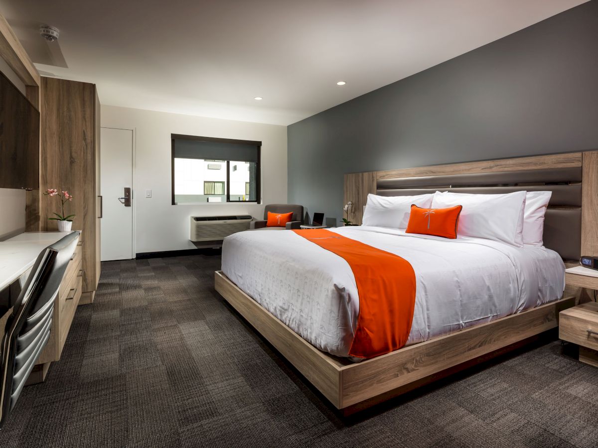 Canoga Hotel