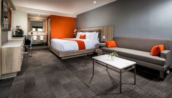 Canoga Hotel